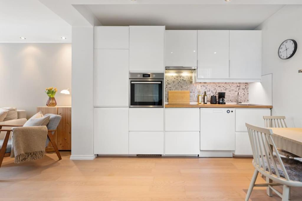 Апартаменты Central City Apt. Neighbor To Unesco Bryggen! Берген Экстерьер фото